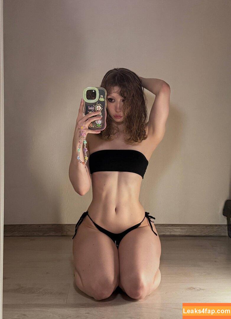 Zira_merz leaked photo photo #0088