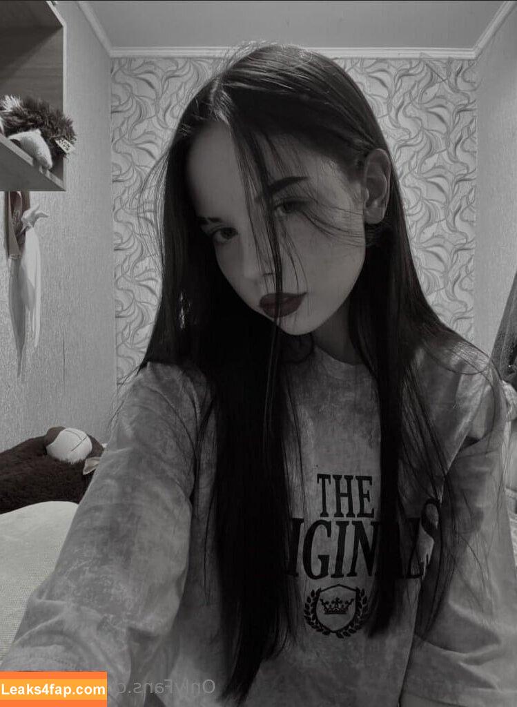 zoe_cox /  leaked photo photo #0146