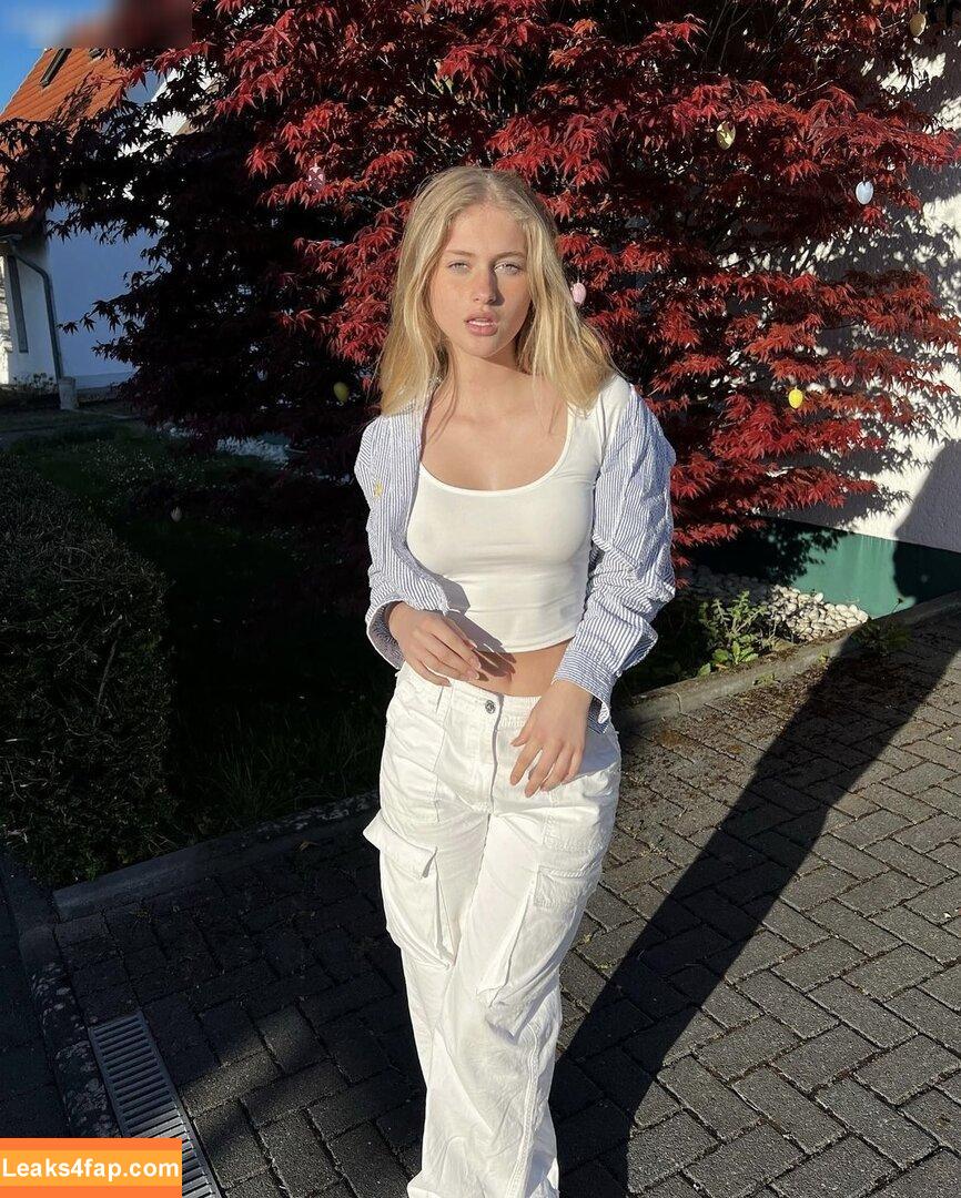 Zoe Kaeppele / lifeinaspiritualsense leaked photo photo #0008