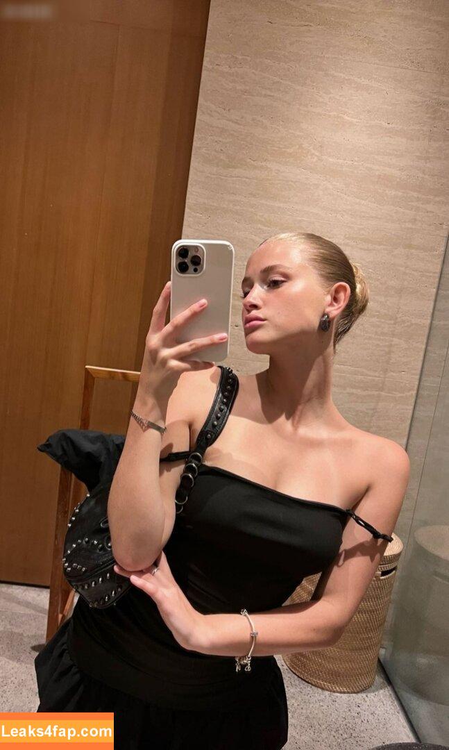 Zoe Kaeppele / lifeinaspiritualsense leaked photo photo #0029