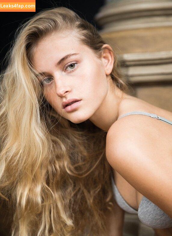 Zoe Kaeppele / lifeinaspiritualsense leaked photo photo #0032