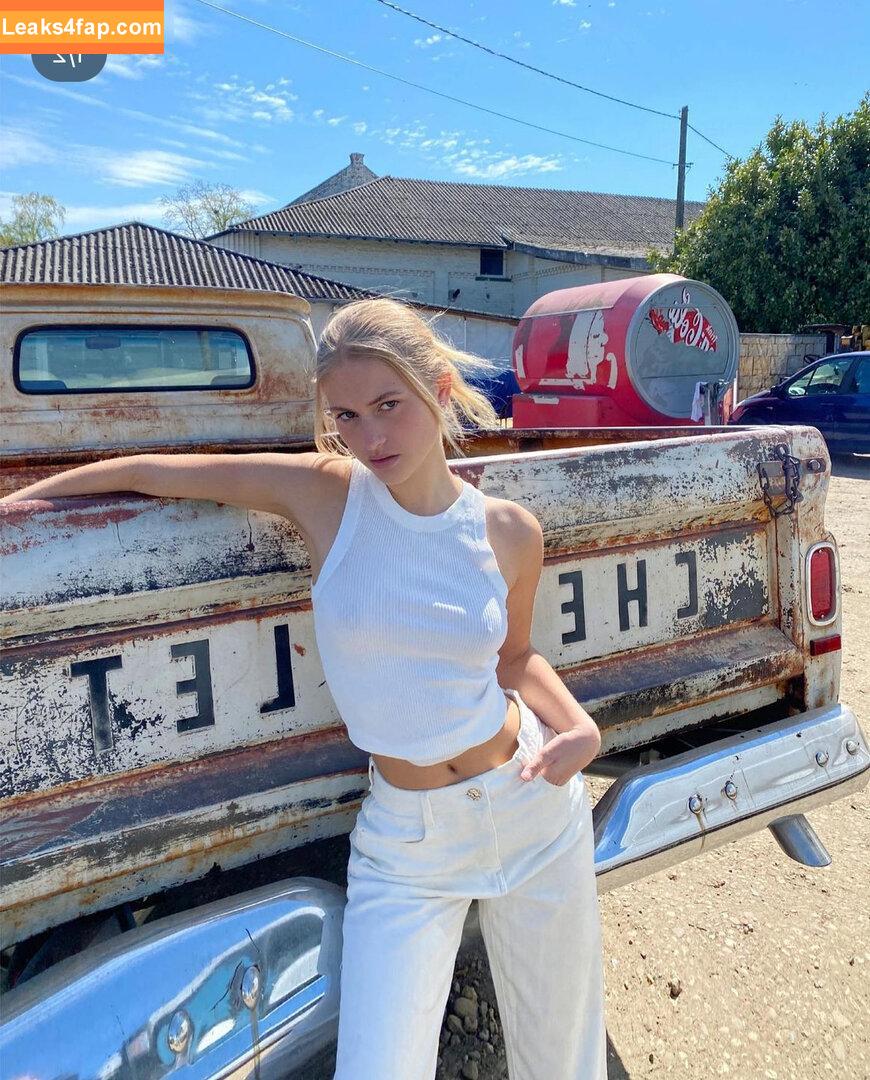 Zoe Kaeppele / lifeinaspiritualsense leaked photo photo #0063