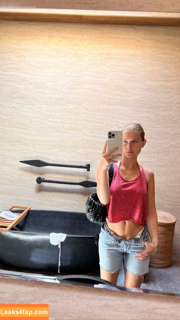 Zoe Kaeppele / lifeinaspiritualsense leaked photo photo #0079