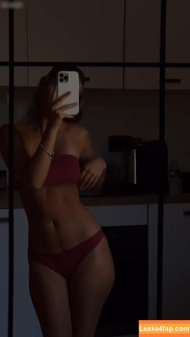 Zoe Kaeppele / lifeinaspiritualsense leaked photo photo #0094