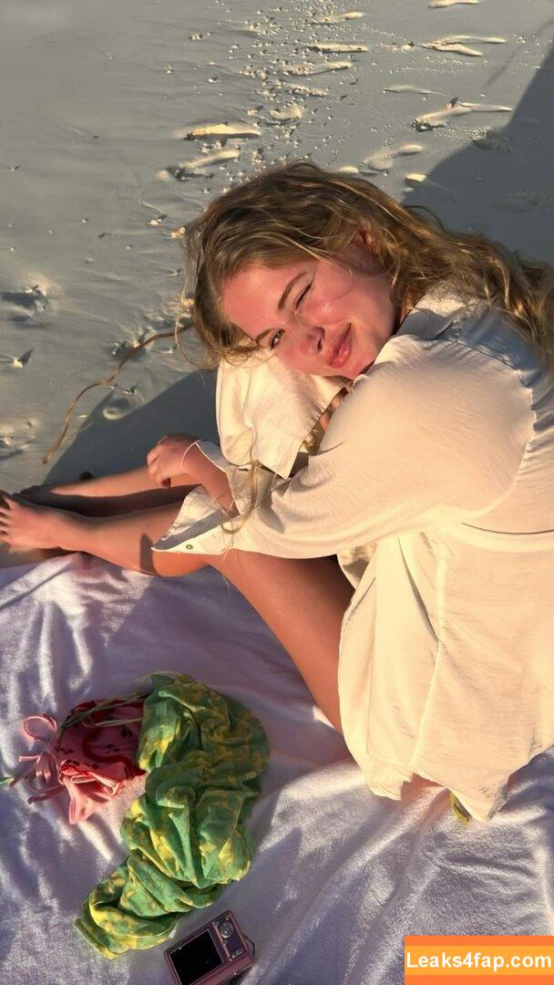 Zoe Kaeppele / lifeinaspiritualsense leaked photo photo #0158