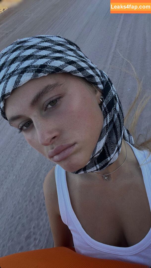 Zoe Kaeppele / lifeinaspiritualsense leaked photo photo #0190
