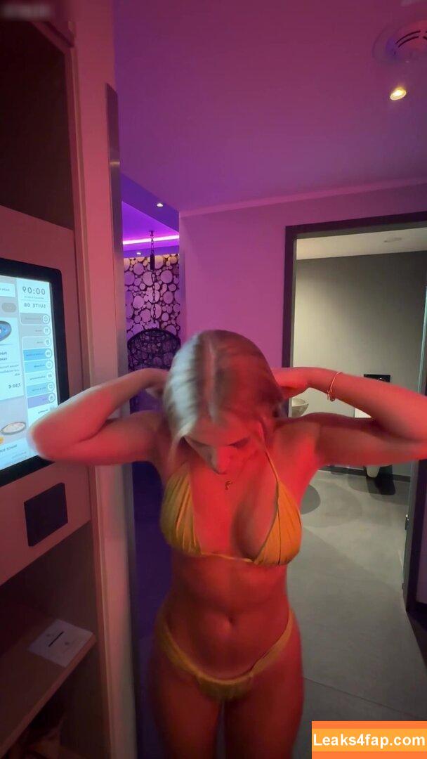 Zoe Kaeppele / lifeinaspiritualsense leaked photo photo #0359