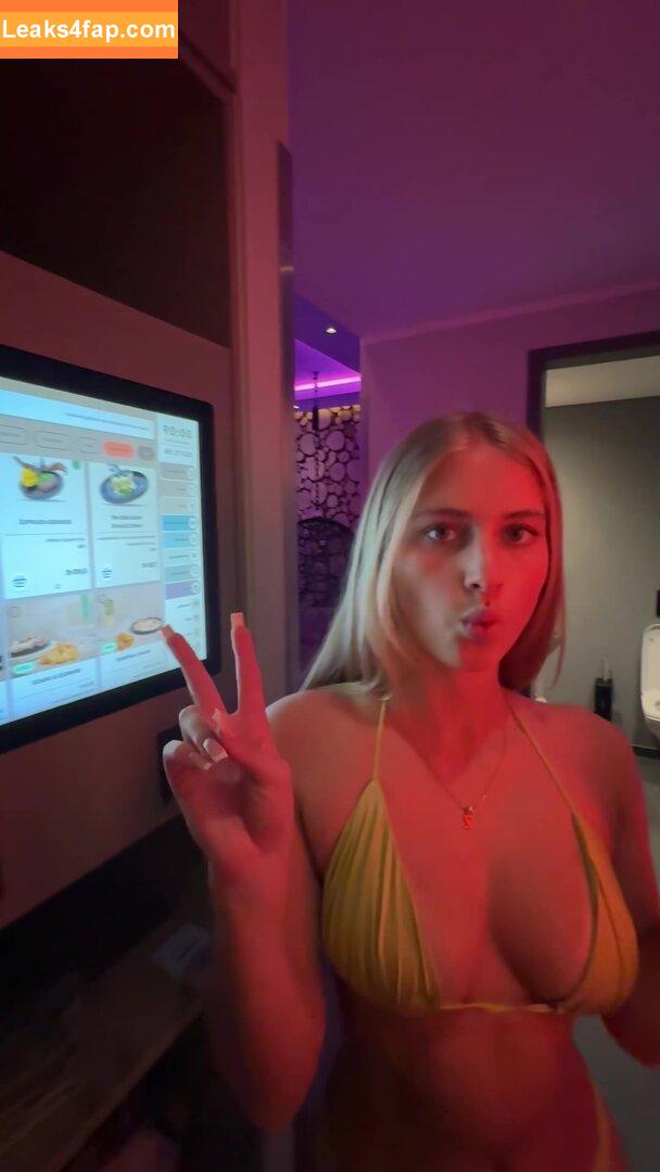 Zoe Kaeppele / lifeinaspiritualsense leaked photo photo #0361