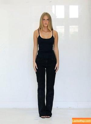 Zoe Kaeppele photo #0378