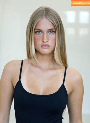 Zoe Kaeppele photo #0380