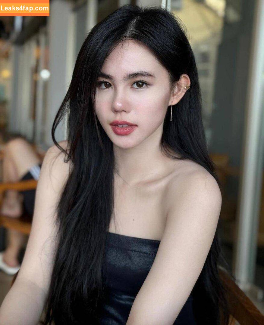 Zoe Levana /  leaked photo photo #0001