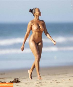 Zoe Saldana Ai Porn фото #0027