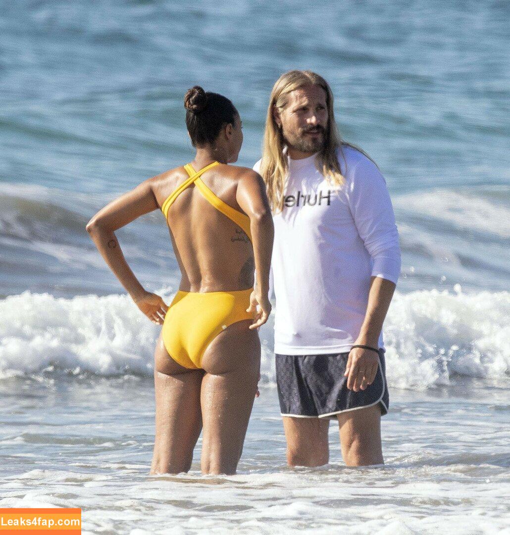 Zoe Saldana / zoesaldana leaked photo photo #0070