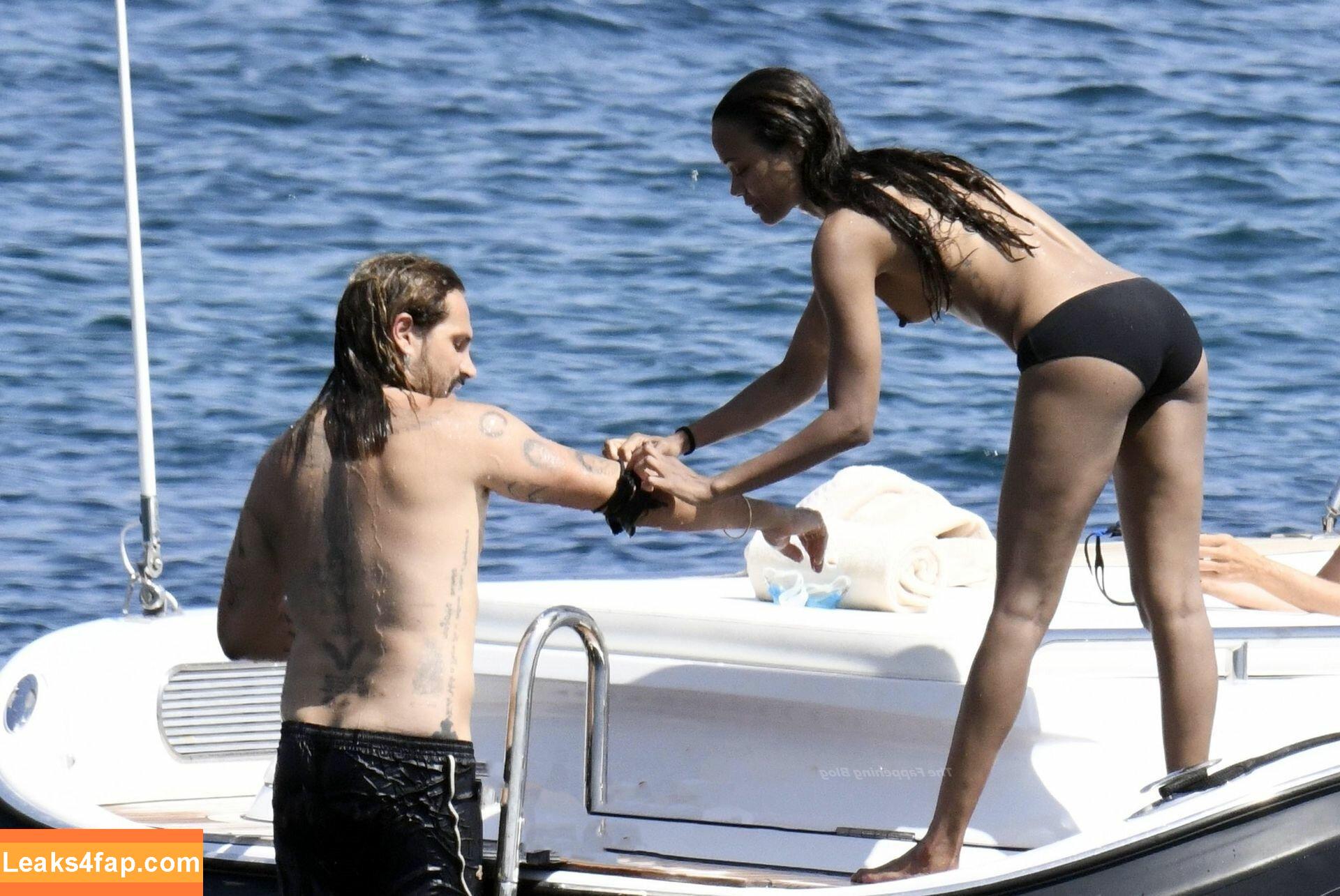 Zoe Saldana / zoesaldana leaked photo photo #0081