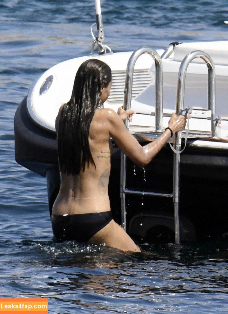 Zoe Saldana / zoesaldana leaked photo photo #0083