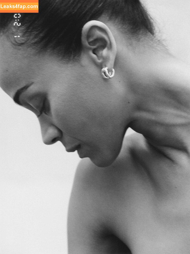 Zoe Saldana / zoesaldana leaked photo photo #0123