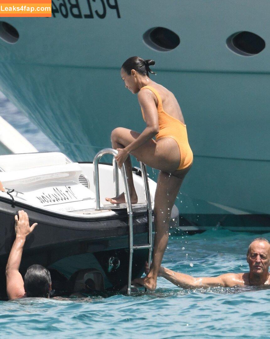 Zoe Saldana / zoesaldana leaked photo photo #0201