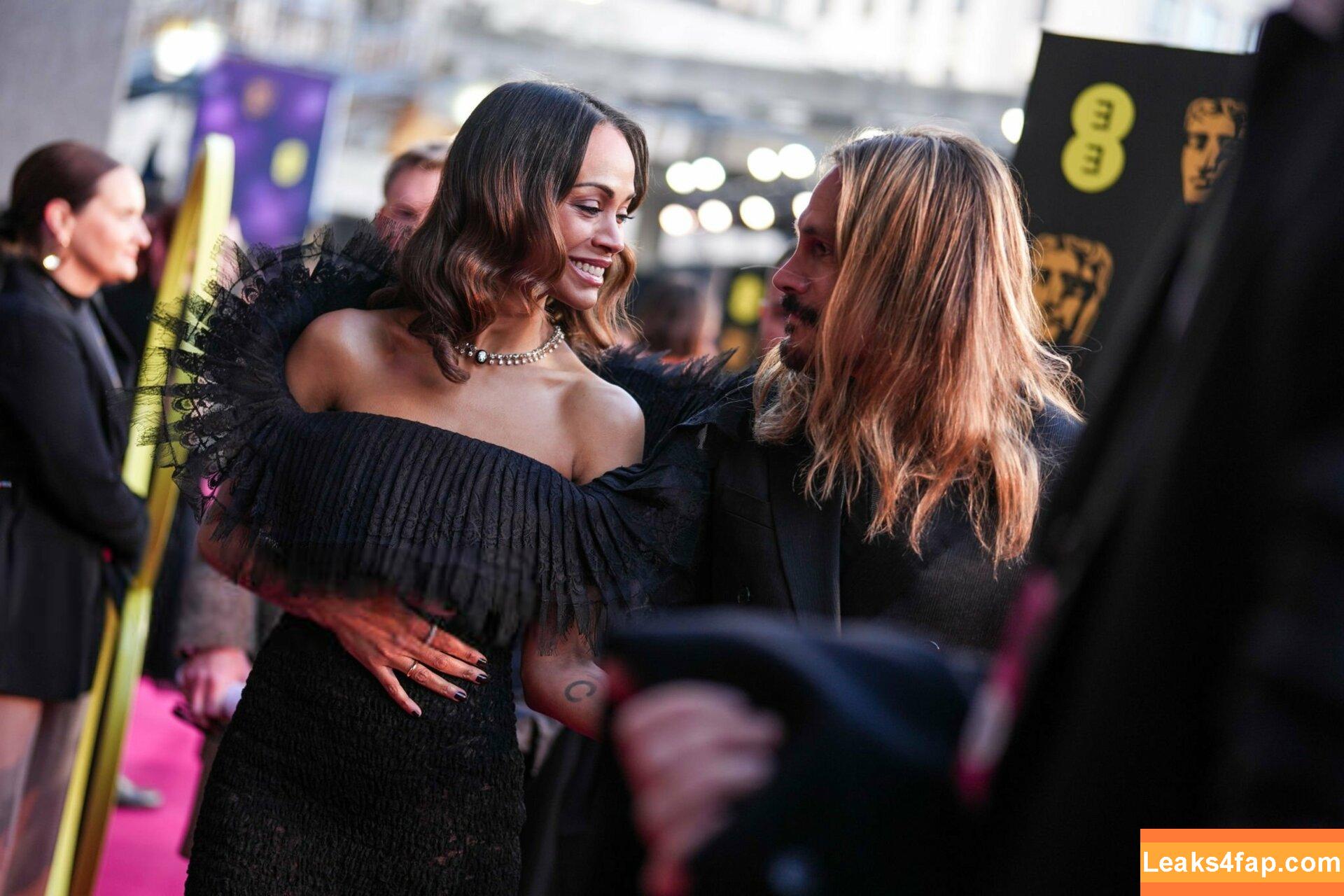 Zoe Saldana / zoesaldana слитое фото фото #0730