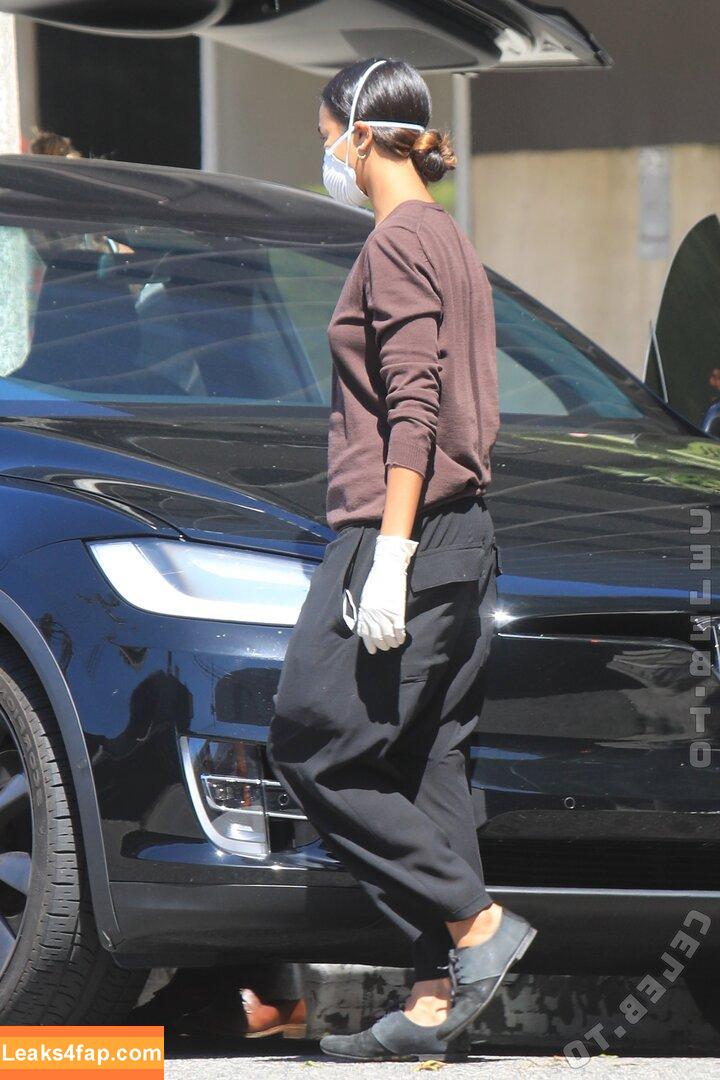 Zoe Saldana / https: / zoesaldana leaked photo photo #0789