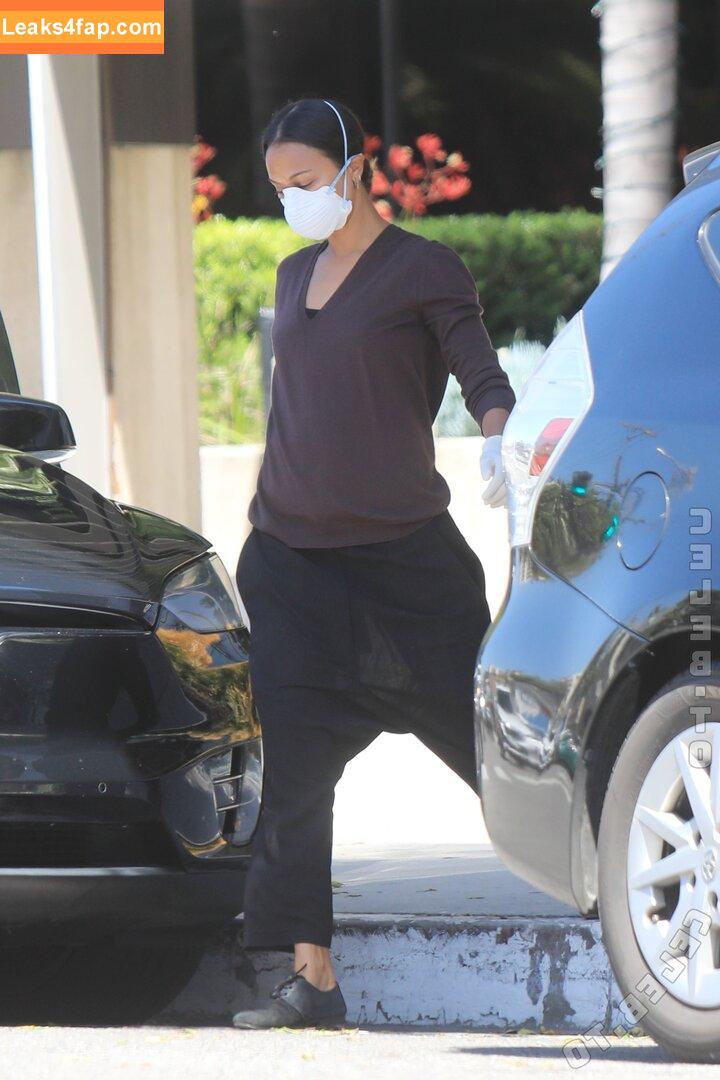 Zoe Saldana / https: / zoesaldana leaked photo photo #0795