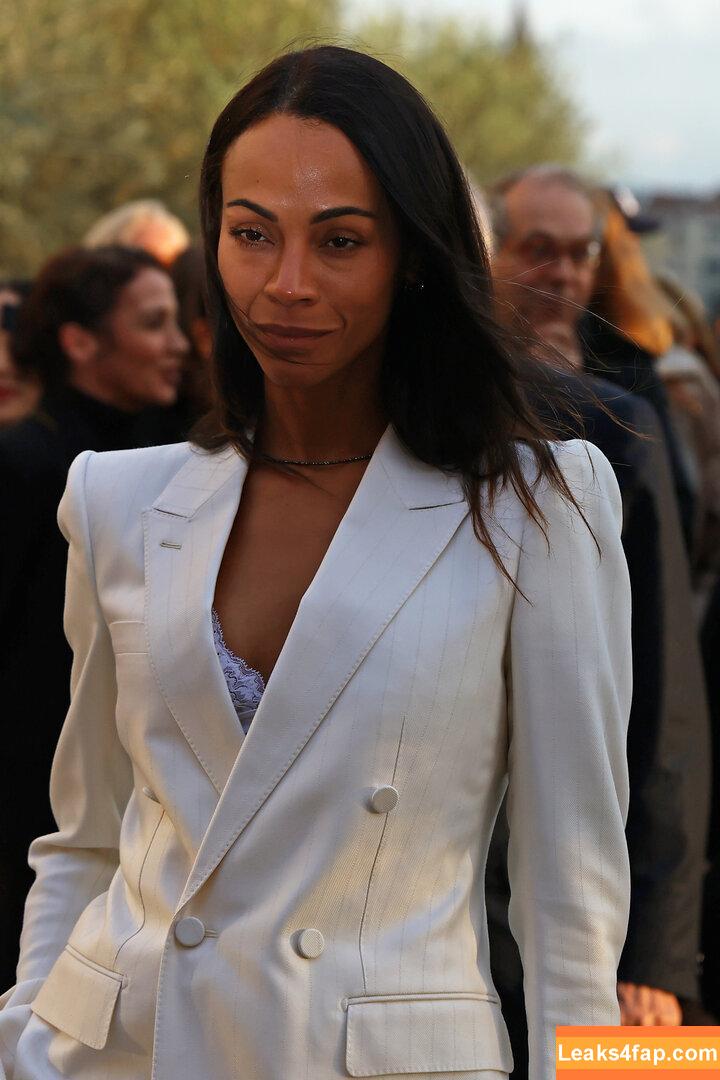 Zoe Saldana / https: / zoesaldana leaked photo photo #0816
