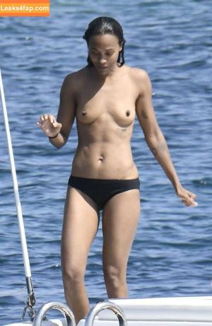 Zoe Saldana photo #0015