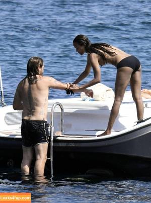 Zoe Saldana photo #0087