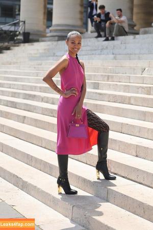 Zoe Saldana photo #0109