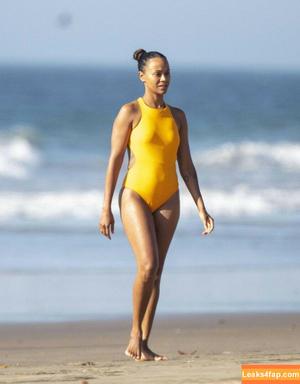Zoe Saldana photo #0165