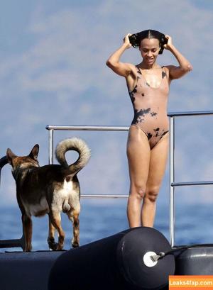 Zoe Saldana photo #0167