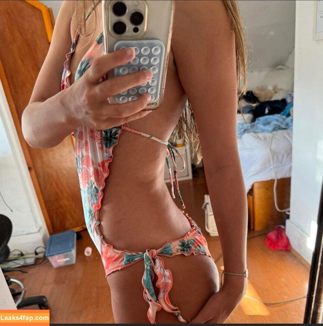 Zoe Santi / not_zoe_1_3 / zoe.for.real.13 / zoe.number2 / zoesamti leaked photo photo #0014