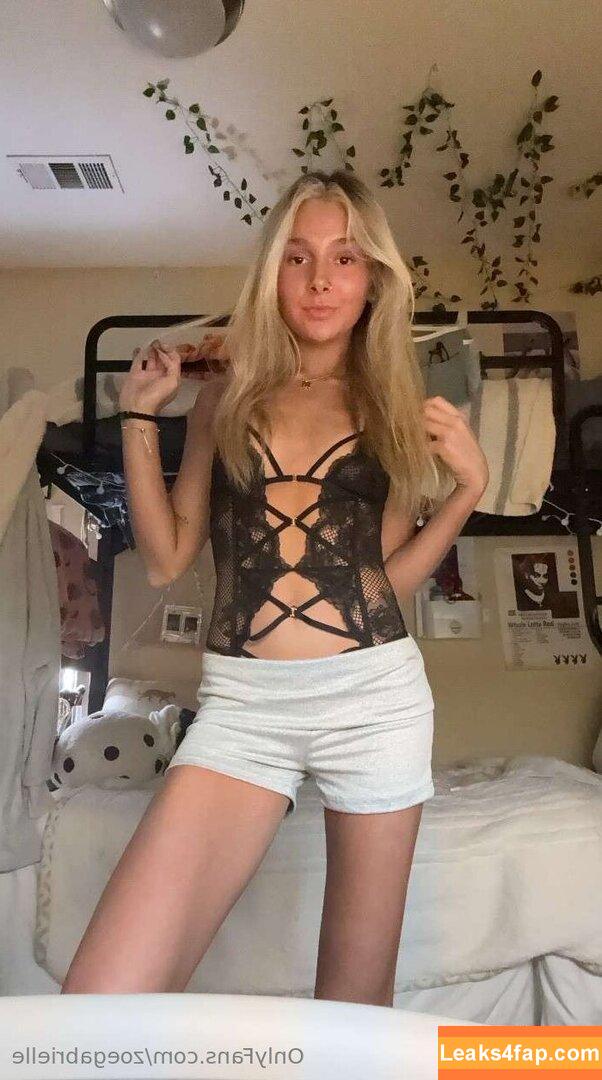 zoegabrielle / whoszoegabrielle leaked photo photo #0022