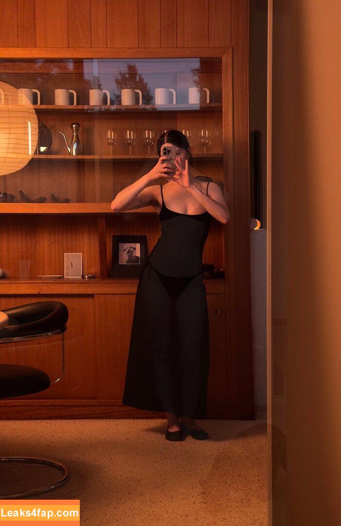 zoeplzshutup / zoeloveshouses / zoeshutup leaked photo photo #0015