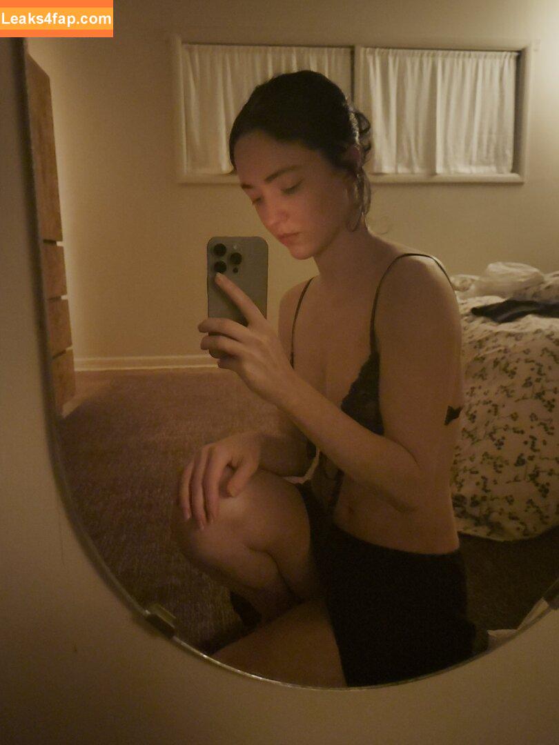 zoeplzshutup / https: / zoeloveshouses / zoeshutup leaked photo photo #0066
