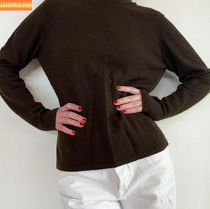 zoeplzshutup photo #0027