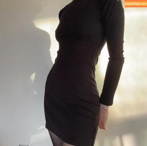 zoeplzshutup photo #0029