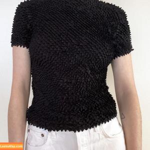 zoeplzshutup photo #0039