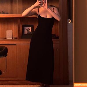 zoeplzshutup photo #0041