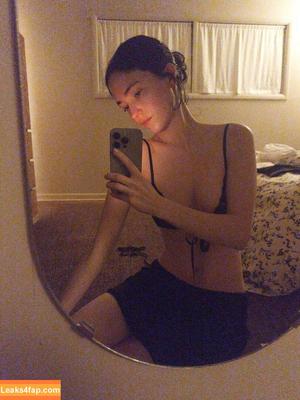 zoeplzshutup photo #0067