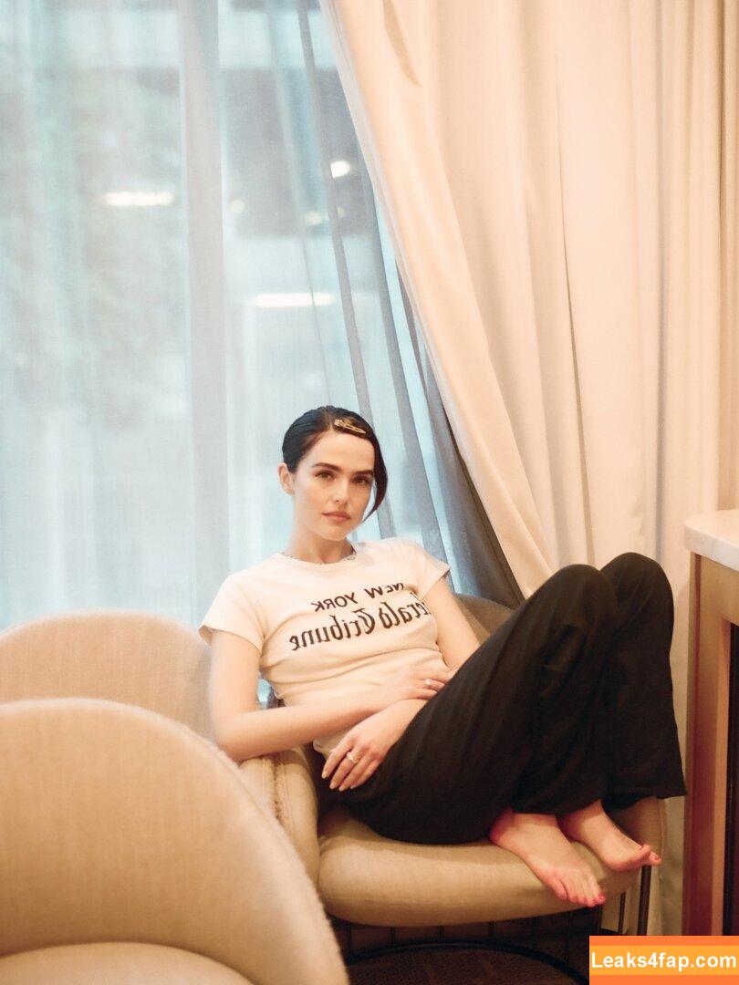 Zoey Deutch / zoeydeutch leaked photo photo #0684