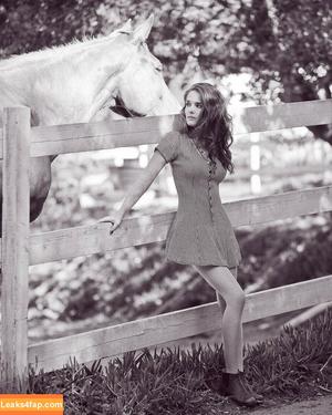 Zoey Deutch photo #0015