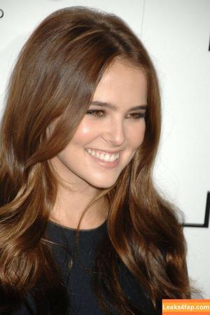 Zoey Deutch photo #0025