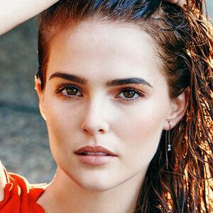Zoey Deutch photo #0029