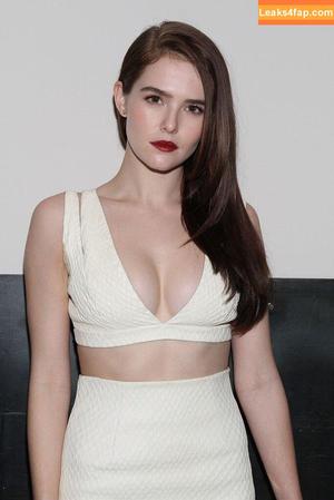 Zoey Deutch photo #0615
