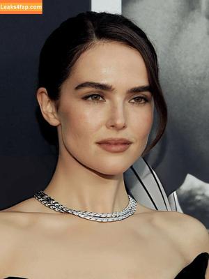 Zoey Deutch photo #0681