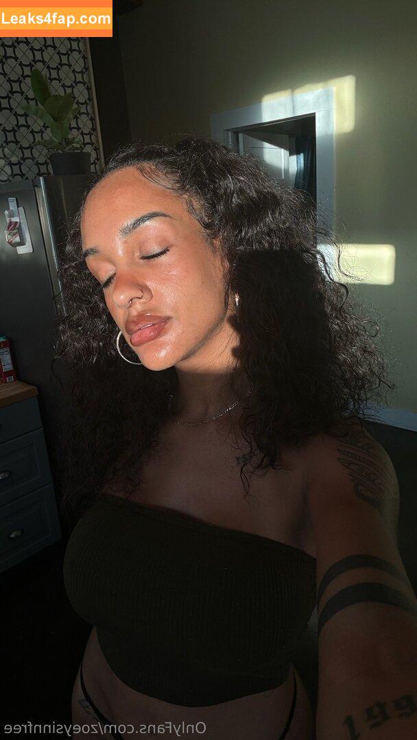 zoeysinnfree / zoeysinnxo leaked photo photo #0004