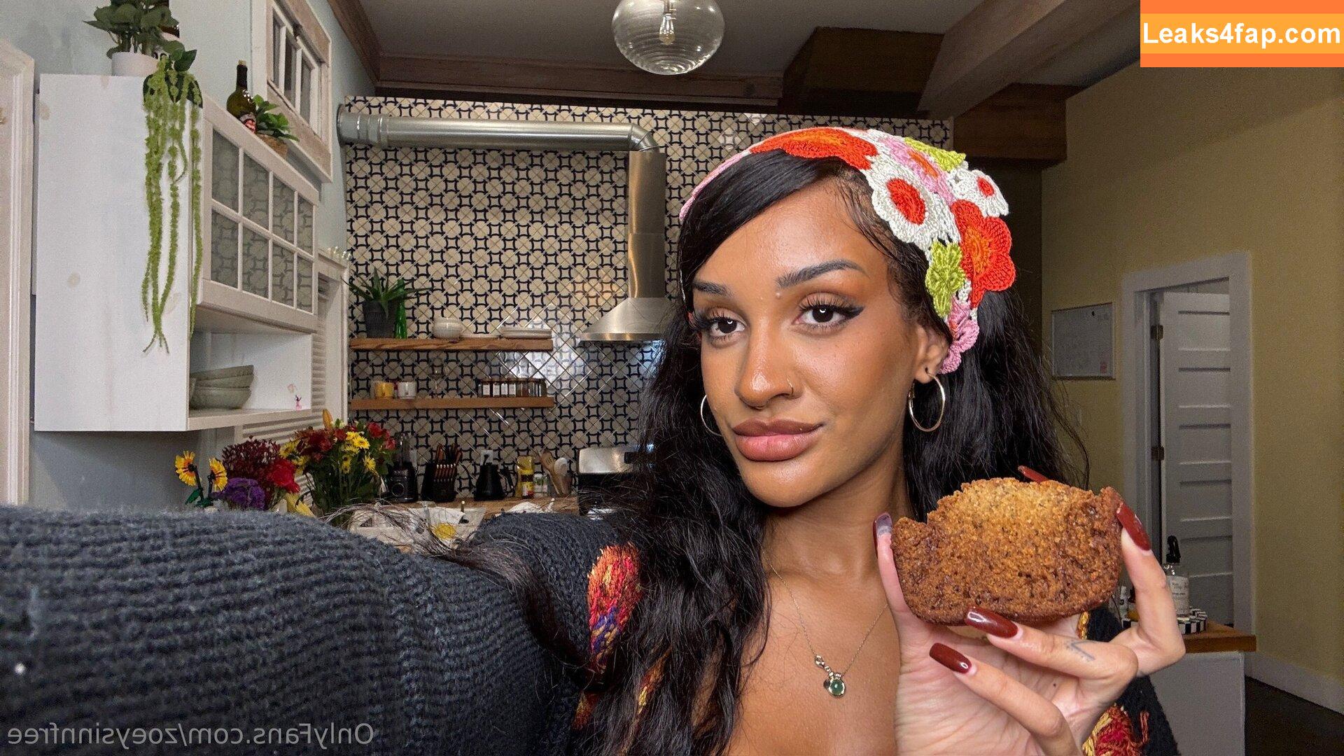 zoeysinnfree / zoeysinnxo leaked photo photo #0021
