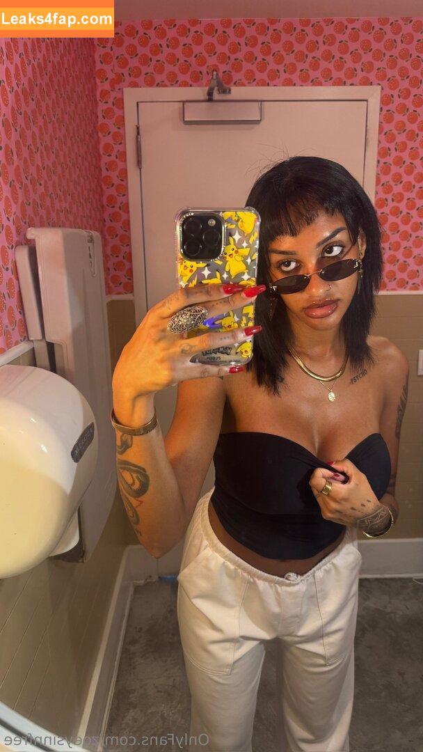 zoeysinnfree / zoeysinnxo leaked photo photo #0030
