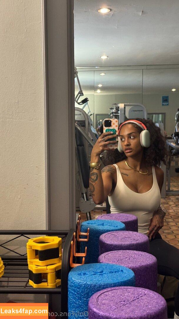 zoeysinnfree / zoeysinnxo leaked photo photo #0037