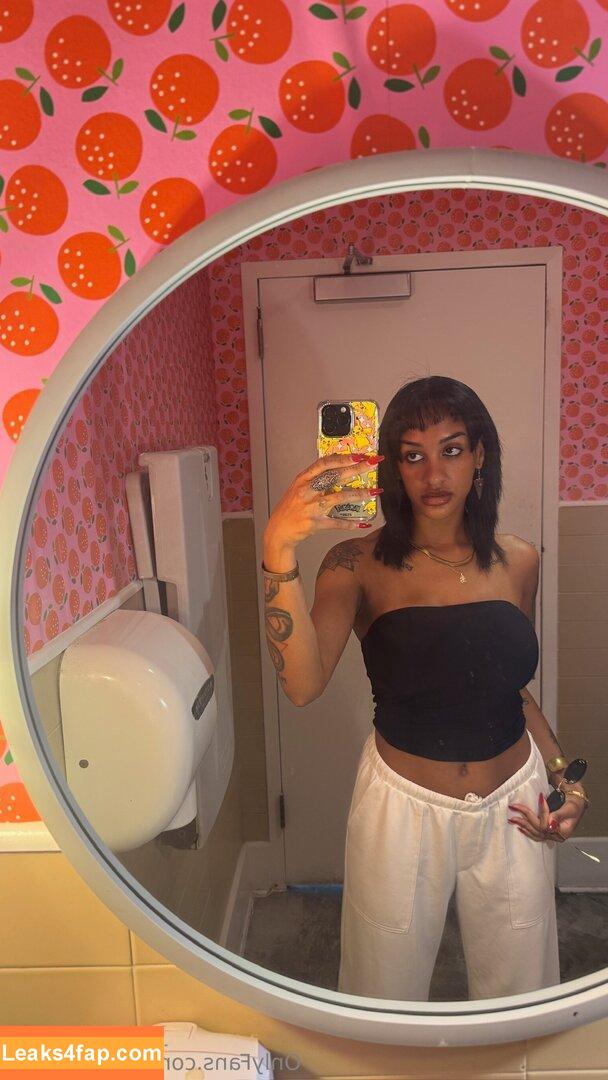zoeysinnfree / zoeysinnxo leaked photo photo #0043